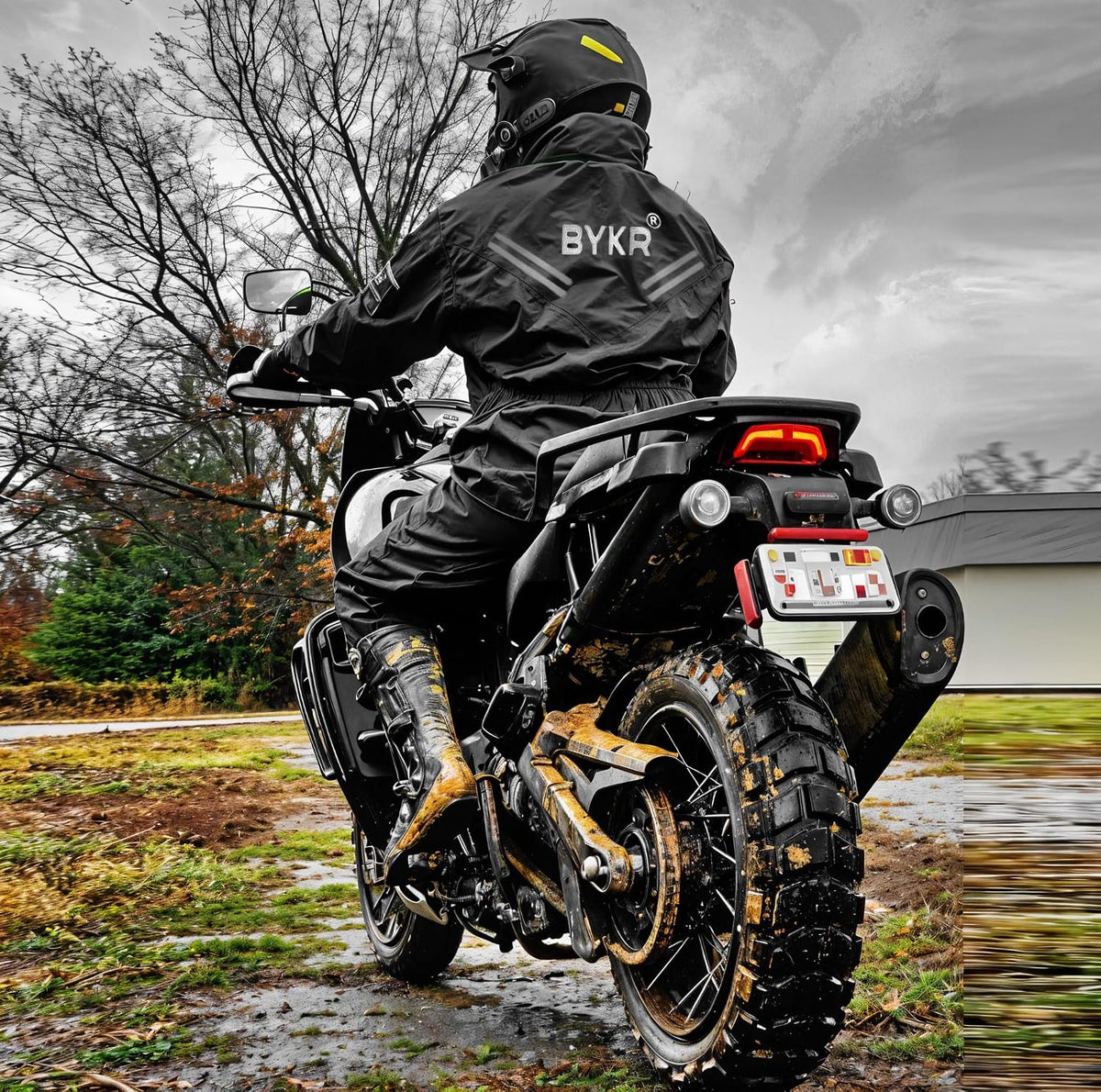 Men's and Women's Waterproof Outdoor Motorcycle Rain Suits - 2-Piece Breathable and Windproof Protection for Wet Weather Cycling